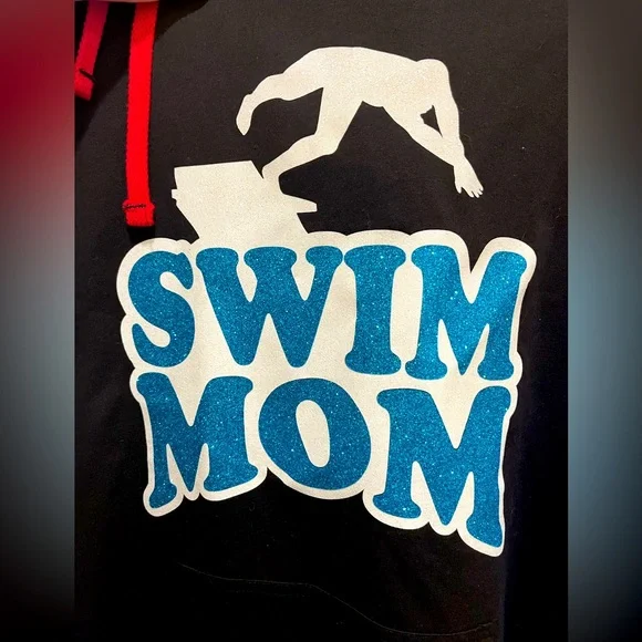Swim Mom Oversized SzL Lightweight Hoodie Black W/Red & Blue Glitter Bling - Picture 2 of 6